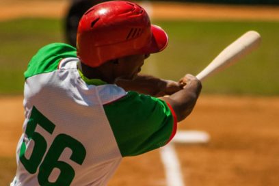 Out 27: ¡Y la leña ardió en 14 entradas!