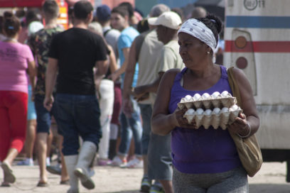 Evacuan a damnificados por derrumbes totales (+ Videos)
