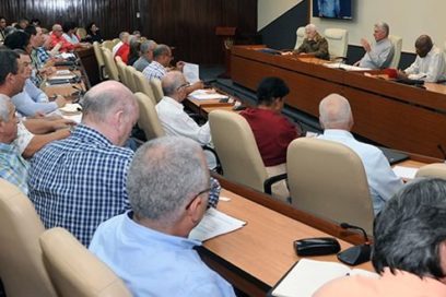 Continúa Consejo de Ministros chequeando recuperación de La Habana