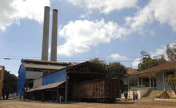 El central Panchito Gómez Toro, de Quemado de Güines, se ubica entre los punteros del país en la actual contienda azucarera.
