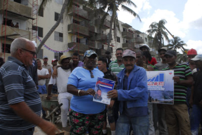 En la punta de mira de los constructores cubanos (+ Fotos)