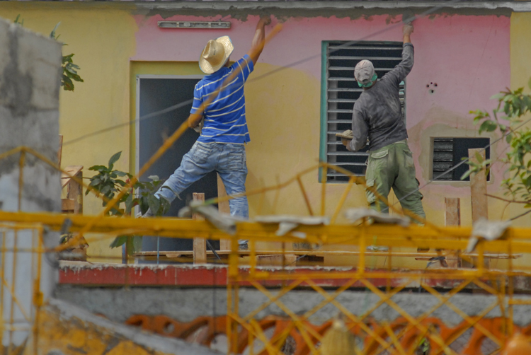 Recuperación en regla, Labores constructivas. La Habana 14 de Febrero 2019. Foto Heriberto González Brito.