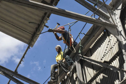 Recuperación en manos trabajadoras (Fotos)