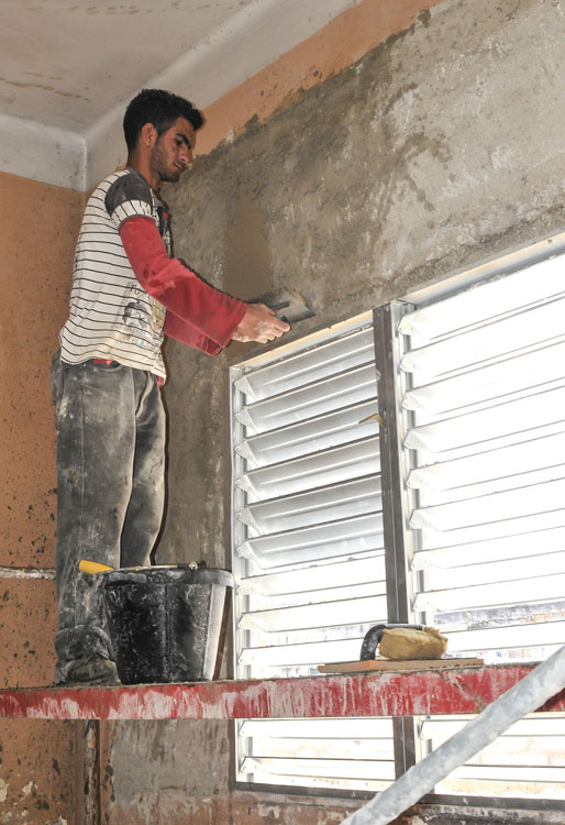 Recuperación y construcción de viviendas en el municipio de 10 de Octubre por brigadas del contingente Blas roca y y por cooperativas no agropecuarias de la construcción . 15 de Feb 2019 Foto José Raúl Rodríguez Robleda