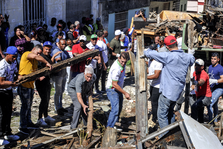 Recuperación Tornado en La Habana