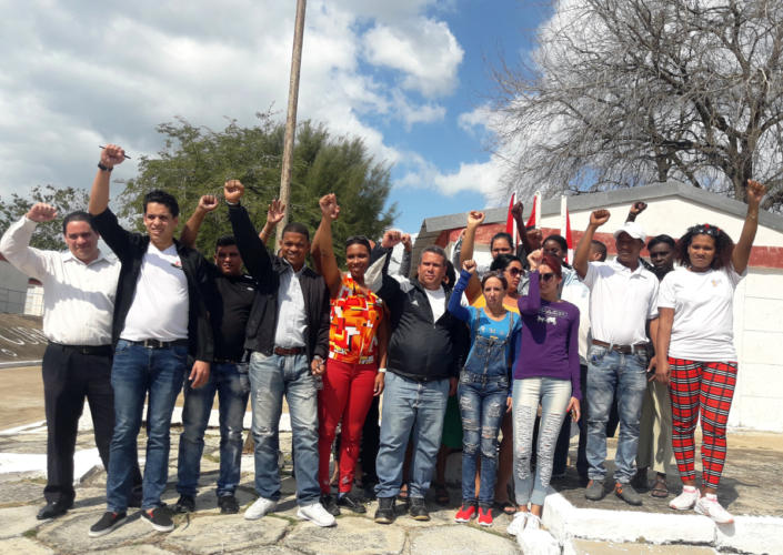 Jóvenes constructores de todo el país respaldarán en las urnas la nueva Constitución de la República. Foto: Barreras Ferrán