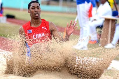Juan Miguel calentó motores con plata