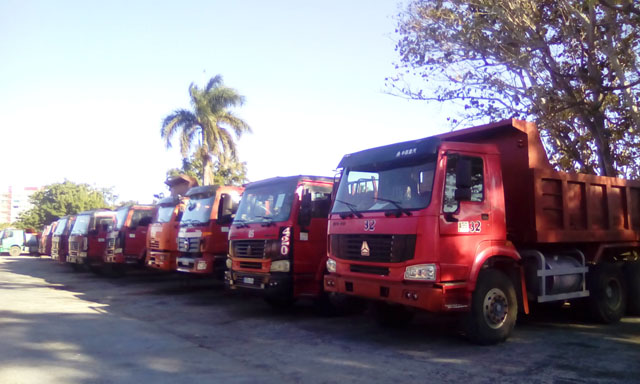 No basta con hacer innovaciones para salvar de la inercia a estos camiones por falta de piezas y accesorios. Foto: José Luis Martínez Alejo