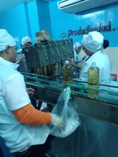 El Combinado de Rones Cubanacán, Vanguardia Nacional por 35 años. Foto: Lourdes Rey Veitía