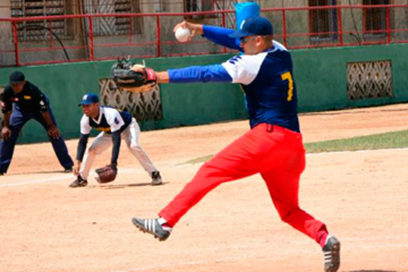 Inicia en Guantánamo edición 24 de la Copa de Sóftbol Lázaro Peña