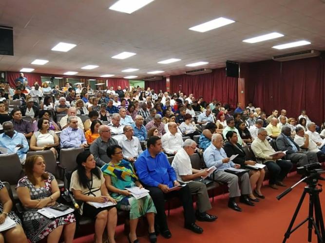 sesión plenaria de la Asamblea Provincial