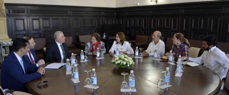 Recibe vicepresidenta de Asamblea Nacional a líder político libanés. Fotos: Tony Hernández Mena