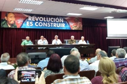 Preside Miguel Díaz-Canel balance anual del Ministerio de la Construcción