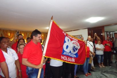 Abanderada delegación holguinera que asistirá al XXI Congreso de la CTC (+Fotos)