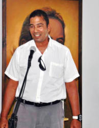 Aramis Pedroso González, delegado directo a la Conferencia Nacional de la Anir en la refinería de petróleo de Cienfuegos. Foto: Daniet Ayala Carral