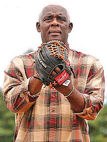 Javier Gálvez, uno de los mejores entrenadores de pitcheo del país.