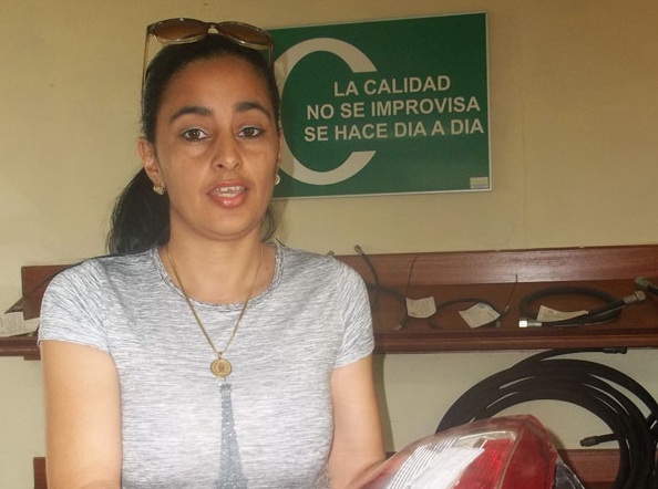“Comercializar con eficiencia para contribuir al crecimiento de la economía, constituye nuestro compromiso en saludo al XXI Congreso de la CTC”, destaca Yaniet. Foto: José Luis Martínez Alejo