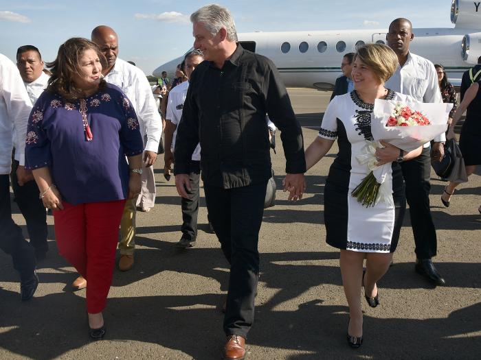 Miguel Díaz- Canel llega a Nicaragua para participar en VIII Cumbre de la AEC