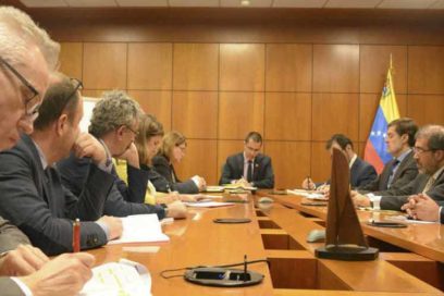 Venezuela ratifica disposición al diálogo sin injerencias externas