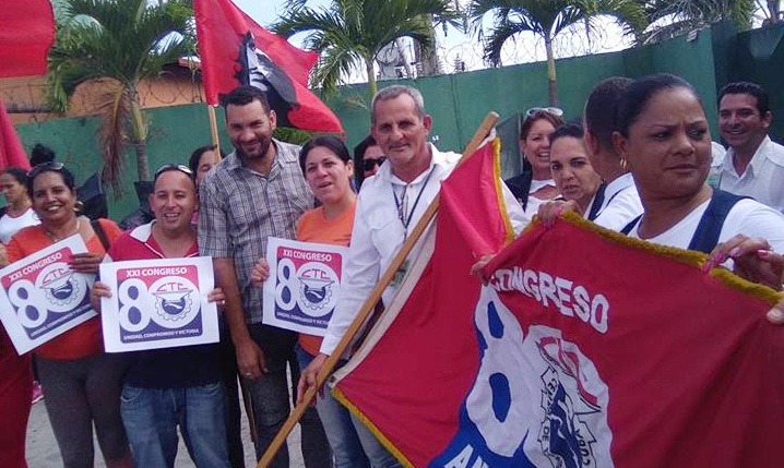 bandera-aeropuerto-abel-stamaria