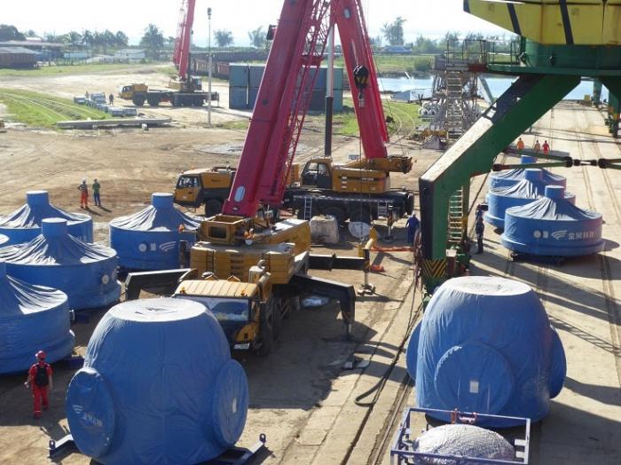 The wind turbine components began arriving in Cuba in December 2018. Photo: Leidys María Labrador Herrera