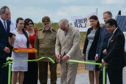 Inaugura Príncipe de Gales inicio de montaje de parque solar en Cuba (+ Fotos)