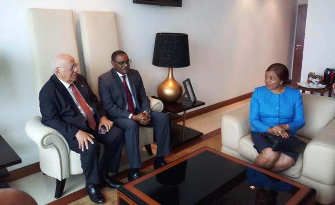 Ricardo Cabrisas Ruiz inicia visita oficial a Angola 2019