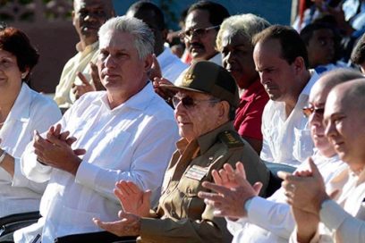 Raúl y Díaz-Canel participan en inauguración de escuela especial en Santiago de Cuba (+Fotos)