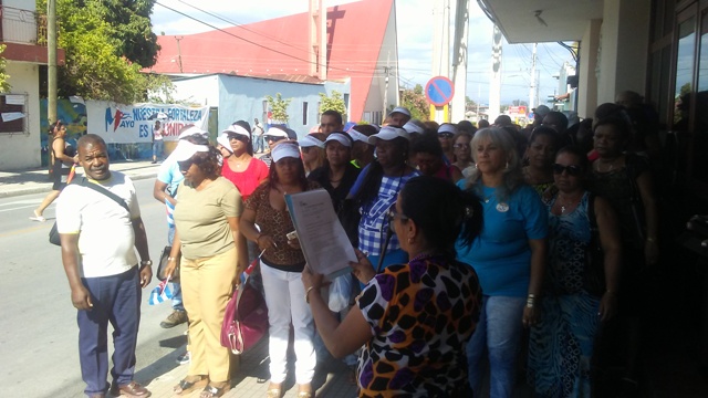 Actos de ratificación a la masividad obrera en el desfile por el Primero de Mayo y de repudio a la política genocida del bloqueo norteamericano a Cuba y la Ley Helms-Burton también cumplimentaron el programa de los guantanameros al XXI Congreso de la CTC