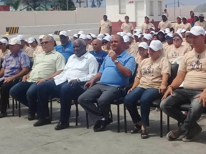 Reconoce Esteban Lazo esfuerzo de los habaneros tras paso del tornado