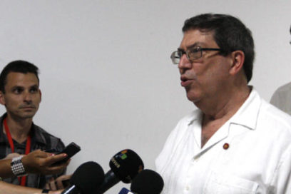 Cuba no acepta chantajes y mantendrá apoyo a Venezuela