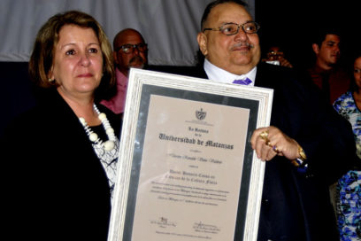 Otra medalla para Veitía: Doctor Honoris Causa