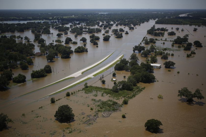 Se hacen más frecuentes e intensas las inundaciones provocadas por fenómenos meteorológicos extremos. Foto: Tomada de perfil.com