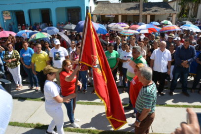 La juventud debe ir de la mano de la historia