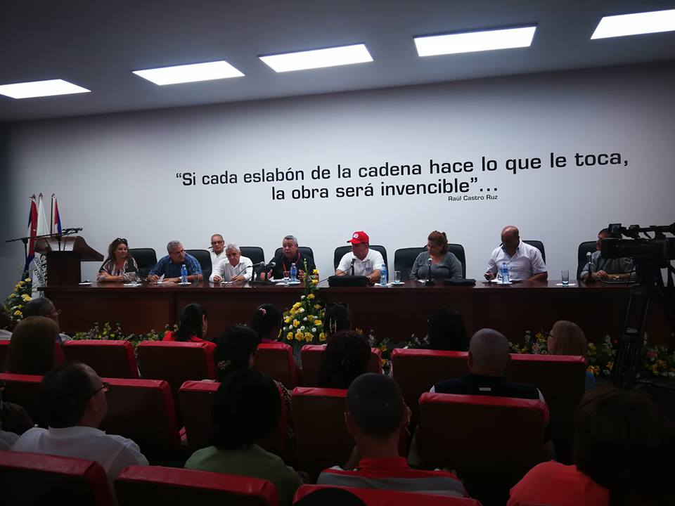 Ulises Guilarte De Nacimiento apuntó que en los colectivos laborales del Ministerio de Industrias se materializa la generación de riquezas en términos físicos y reales producciones físicas que sustituyen importaciones. Foto: Ramón Lantigua Arcis