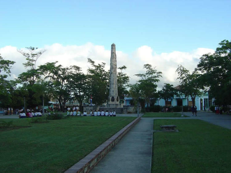 Parque Constitución, lugar emblemático de esta acogedora ciudad camagüeyana, de gran significación en la historia del país.