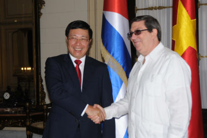 Canciller cubano recibe a su homólogo y viceprimer ministro de Vietnam, Phan Binh Mi