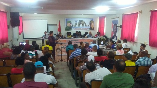 Trabajadores de Energía y Minas: hablar de lo que tiene que ser cambiado