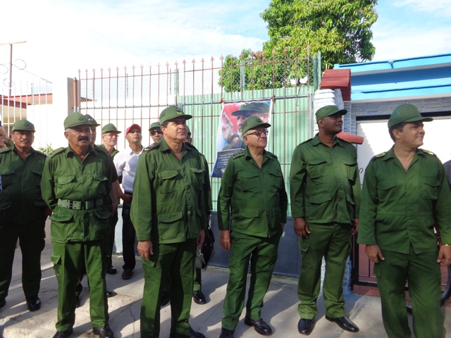 El General de Cuerpo de Ejército Ramón Espinosa Martín, viceministro de las FAR, valoró de positivo el ejercicio popular en Holguín. Foto: Lianne Fonseca Diéguez
