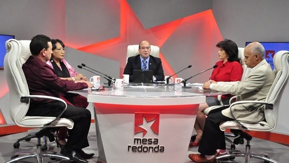 Mesa Redonda sobre ventas minoristas de productos alimenticios y de aseo