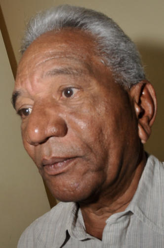 El jefe de turno Alberto Ribalta contribuye con su ejemplo a afianzar valores en el colectivo de la empresa.  Foto: José Raúl Rodríguez Robleda