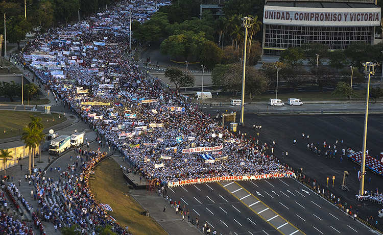 Desfile por el 1ero de Mayo 2019 Plaza de la revolución . 1ero de Mayo 2019 .