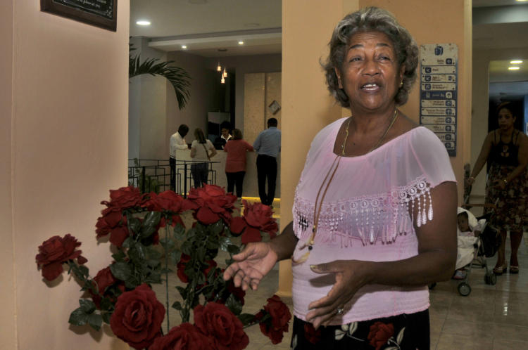 Bertha Luz Rodríguez López, profesora de Las Tunas, quien fue galardonada con el Título Honorífico de Heroína del Trabajo de la República de Cuba