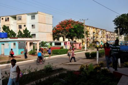 Ley Helms-Burton: ¡Le zumba el mango!, Mr. Harper