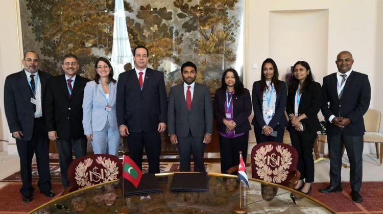 El ministro de Salud Pública José Ángel Portal Miranda sostuvo importantes encuentros de trabajo con homólogos de varios países durante la 72 Asamblea Mundial de la Salud.
