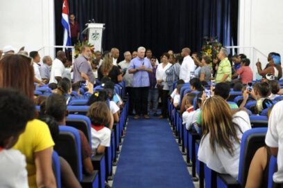 Asiste Díaz-Canel a reinauguración de escuela afectada por el tornado (+Fotos)