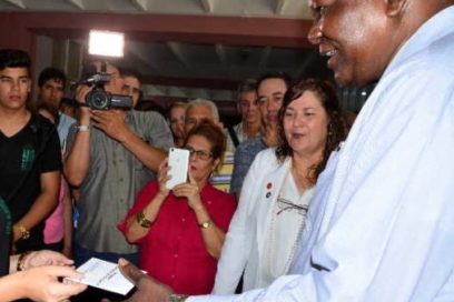 Esteban Lazo resalta participación imprescindible de los cubanos en el desarrollo del país