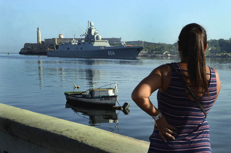 Agrupación de buques de la Marina de Guerra de Rusia arriba a Cuba