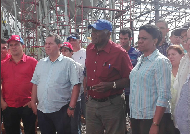 Salvador Valdés Mesa realiza visita de trabajo a la provincia de Holguín