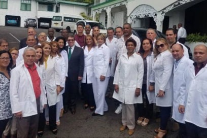 Canciller cubano intercambia con cooperantes de la salud en Santa Lucía